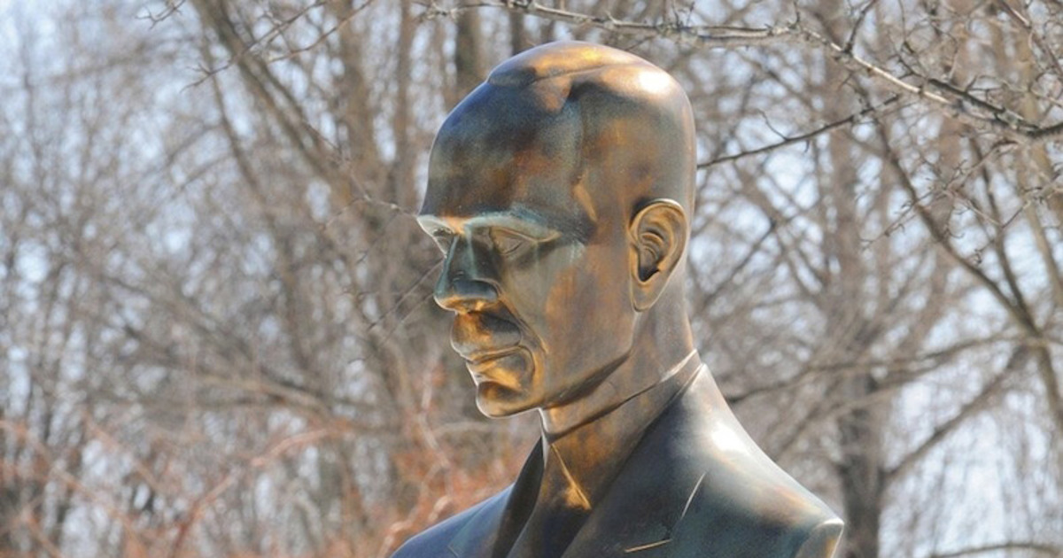 Buste de Sir George Garneau - Art public de la Ville de Québec